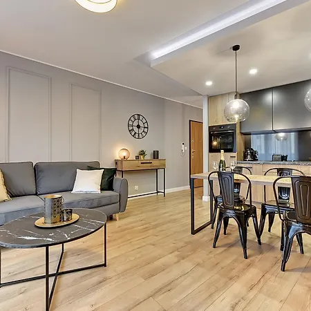 Angielska Grobla Old Town *